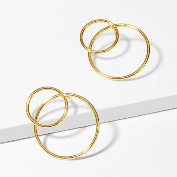 Jewelry - NWT Double Circle Gold Hoop Earrings